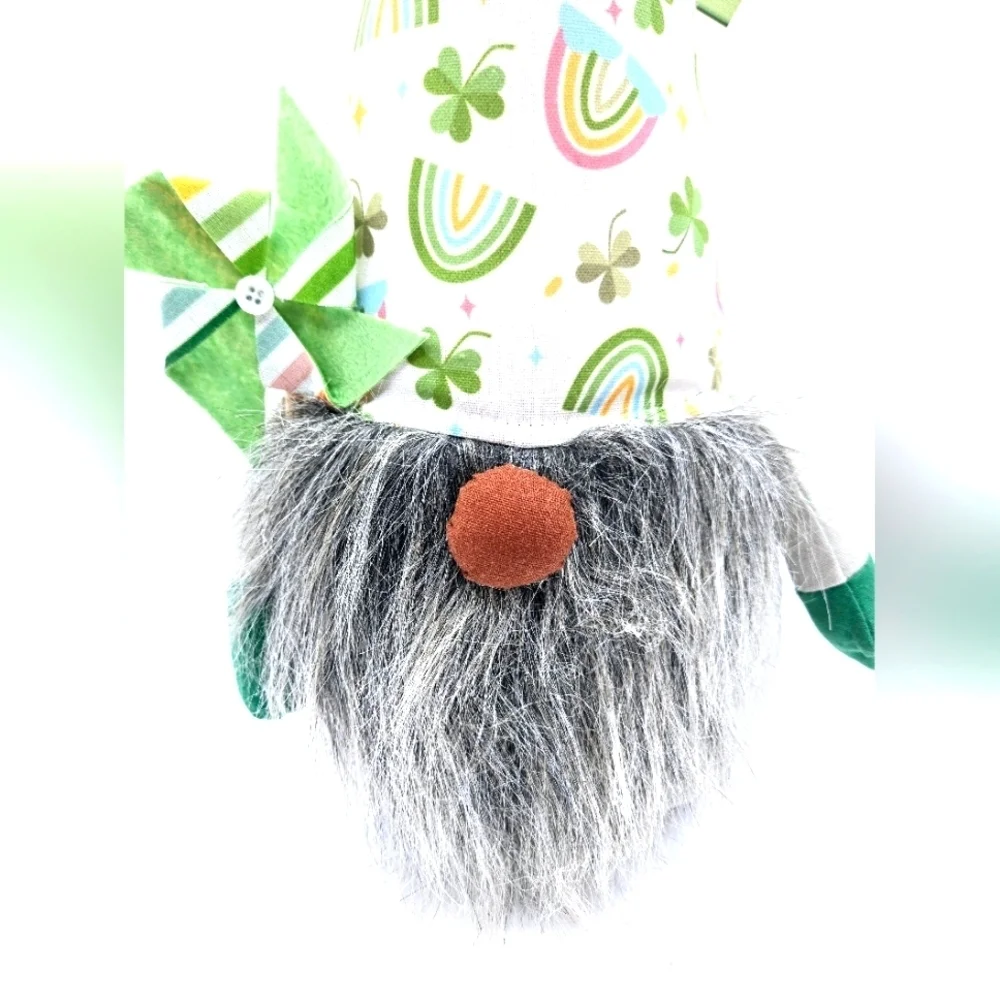 St. Patrick's Day NWT Gnome Rainbow 🌈  20